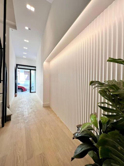 Bluemotion - Cityview Пирей Экстерьер фото